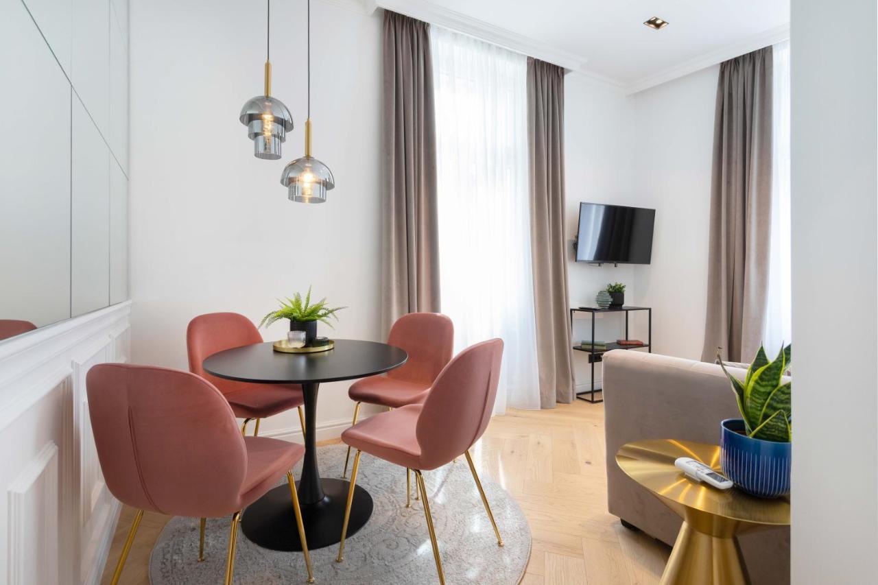Pierrot & Pierrette Gajeva 6 Apartment Zagreb Bagian luar foto