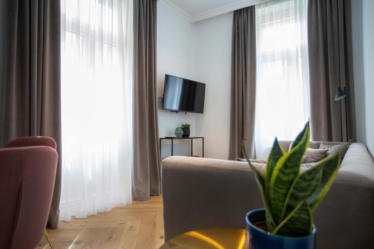 Pierrot & Pierrette Gajeva 6 Apartment Zagreb Bagian luar foto